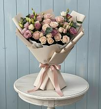 Букет цветов из:  Розы и Лизиантусы в Глотовке