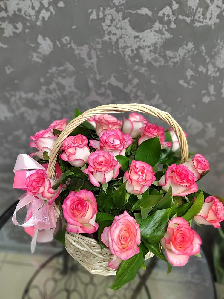 Цветочная композиция из Розы в корзине в Глотовке