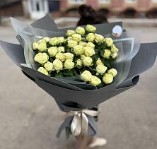 Букет Белые кустовые розы Солинеро в Глотовке