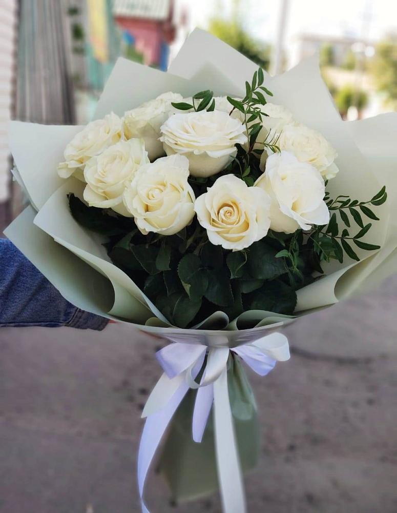 Букет Белые розы Проуд в Глотовке