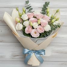 Букет цветов из:  Лизиантусы в Глотовке