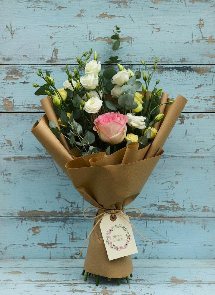 Букет цветов из: Розы и Лизиантусы в Глотовке