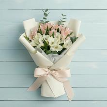 Букет цветов из:  Альстромерии в Глотовке
