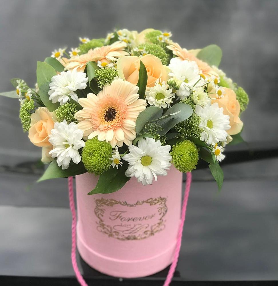 Цветочная композиция из Розы, Герберы и Хризантемы в шляпной коробке в Глотовке