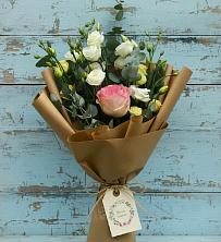 Букет цветов из:  Розы и Лизиантусы в Глотовке