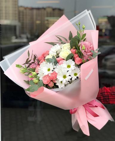 Букет цветов из: Розы, Лизиантусы и Хризантемы в Глотовке