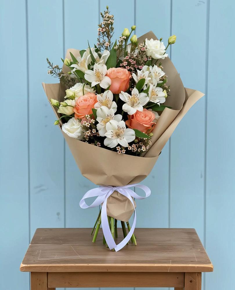 Букет цветов из: Альстромерии, Лизиантусы, Розы и Хризантемы в Глотовке